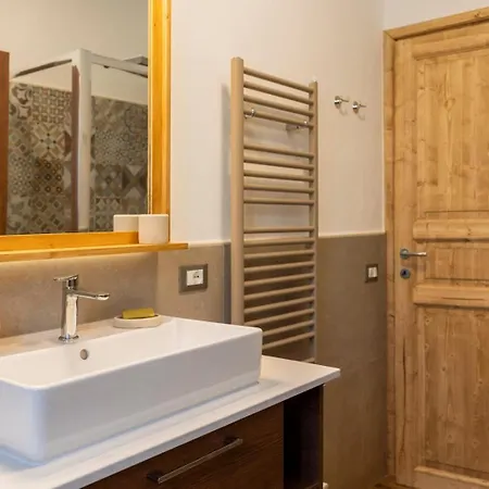 Altissimood, Ospitar Apartment *
