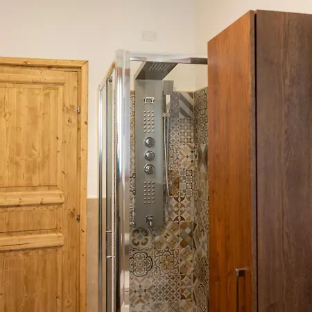 Altissimood, Ospitar Apartment Borno