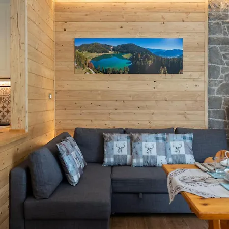 Apartment Altissimood, Ospitar