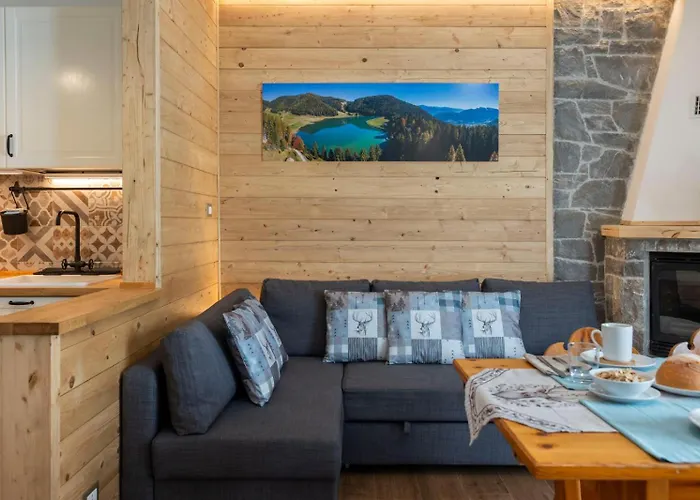 Apartment Altissimood, Ospitar
